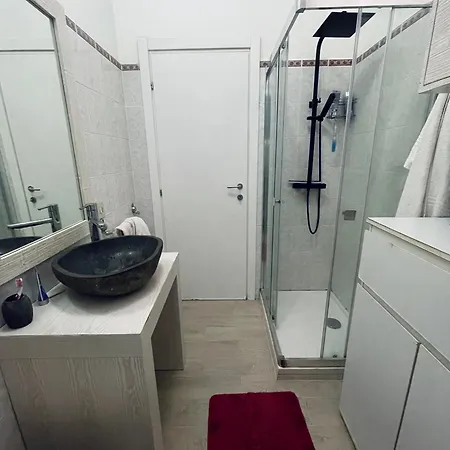 Bed & Breakfast The Red Apartment2 *