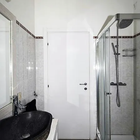 The Red Apartment2 Bed & Breakfast Milano
