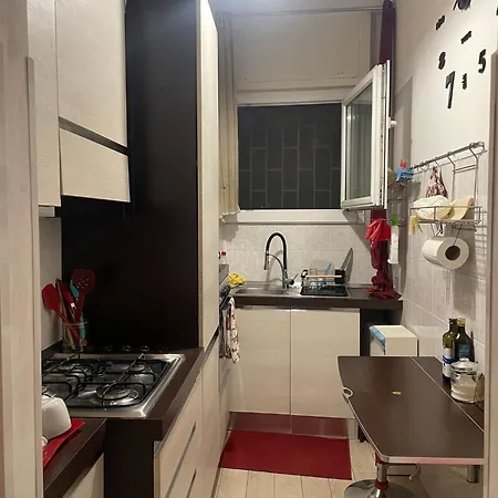 The Red Apartment2 Bed & Breakfast
