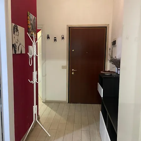 The Red Apartment2 Bed & Breakfast *